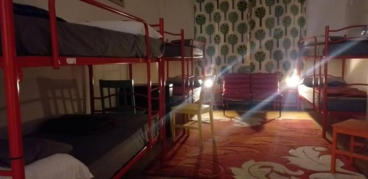Lamis Hostel Boedapest Buitenkant foto