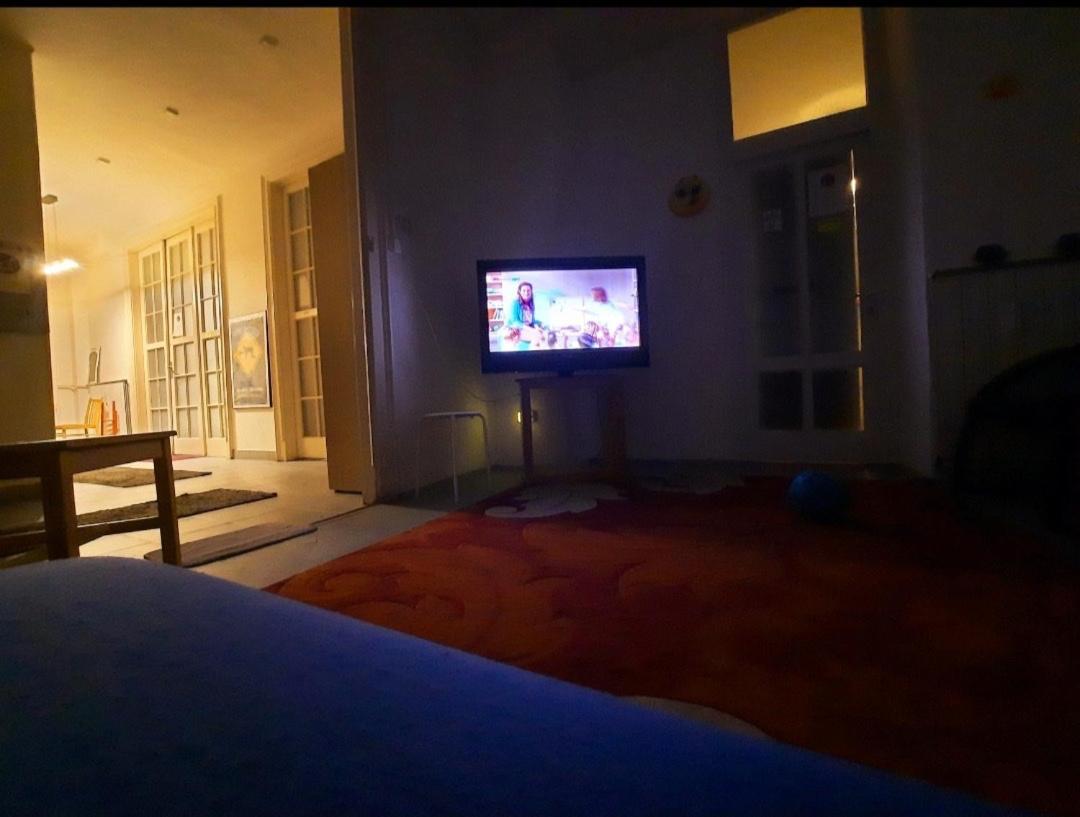 Lamis Hostel Boedapest Buitenkant foto