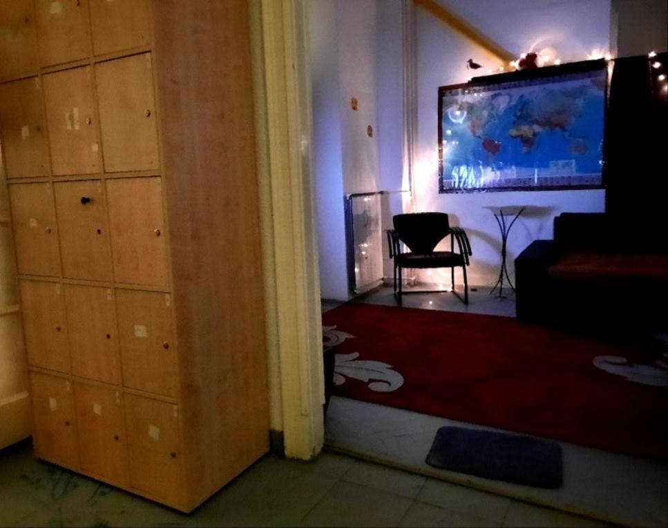 Lamis Hostel Boedapest Buitenkant foto