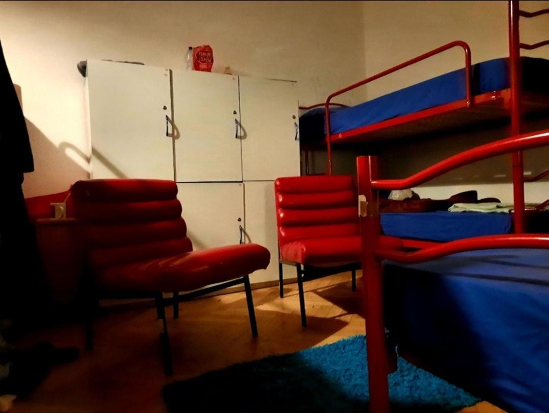 Lamis Hostel Boedapest Buitenkant foto