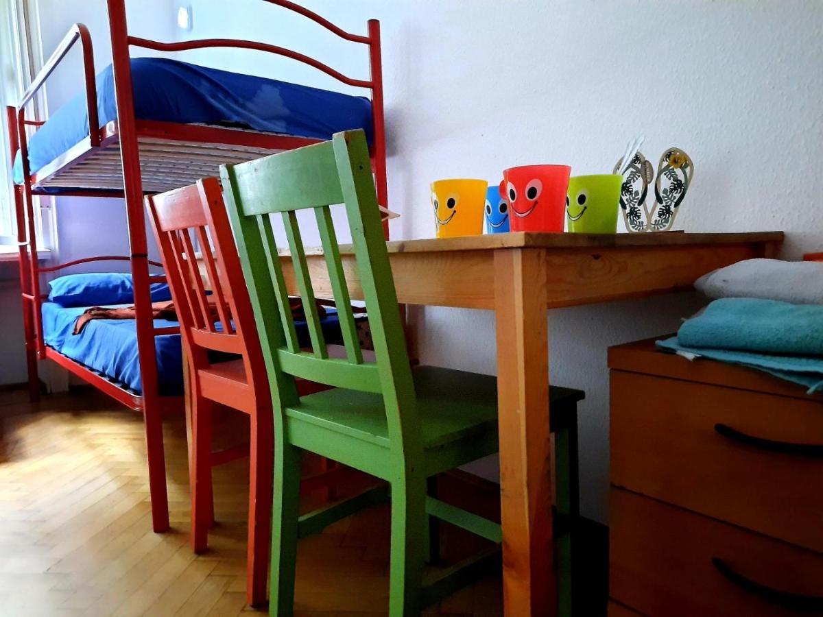 Lamis Hostel Boedapest Buitenkant foto